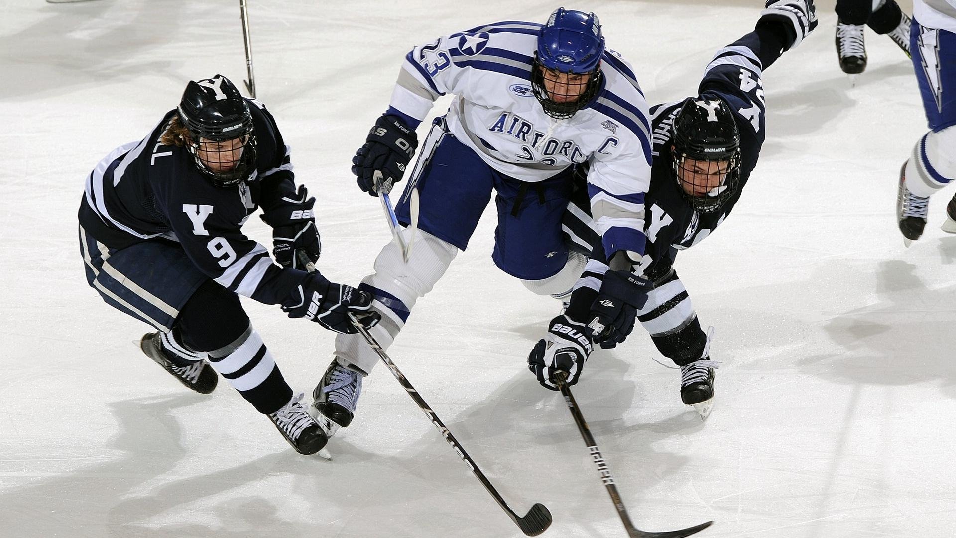 炉石传说天梯争霸赛决赛现场，冷静策略制胜，炉石传说天梯匹配机制